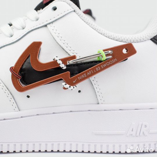 Кроссовки Nike Air Force 1 Low Wmns Carabiner Swoo