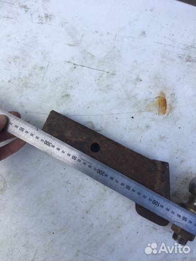 Фаркоп Квадрат с шаром для Ганд Чероке 1997г