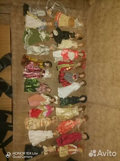 Коллекция фарфоровых кукол