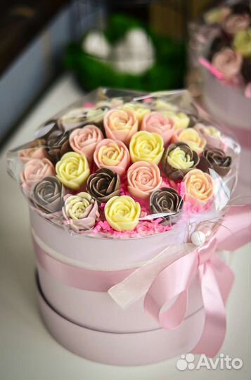 Букеты из шоколадных роз