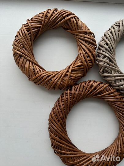 Венок декоративный