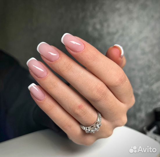 Маникюр и педикюр