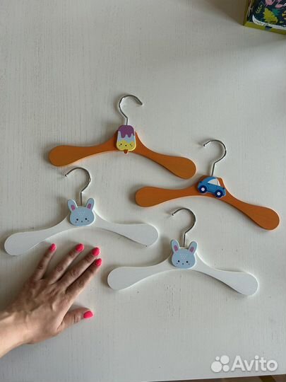 Плечики вешалки детские деревянные