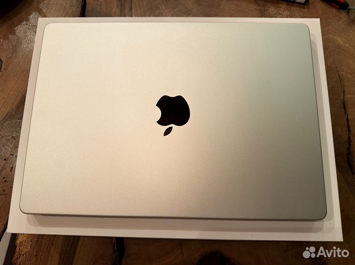MacBook Pro 14 M3/8 GB/512 SSD/Silver/10 циклов
