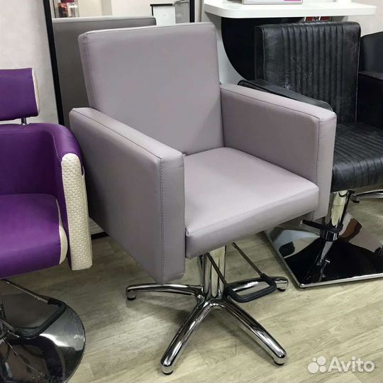 Парикмахерское кресло 
