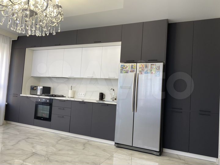 3-к. квартира, 80 м², 9/18 эт.