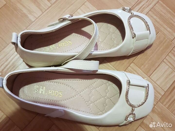 Балетки лаковые праздничные