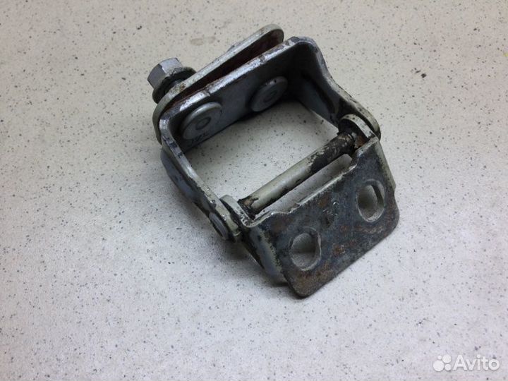 Петля двери багажника левая Chevrolet Lacetti