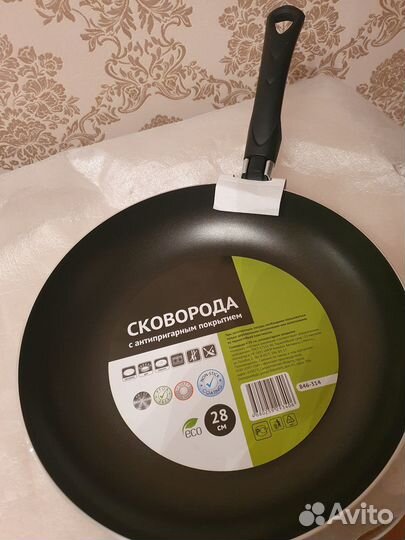 Сковорода с антиприг.покрытием, Россия 28см