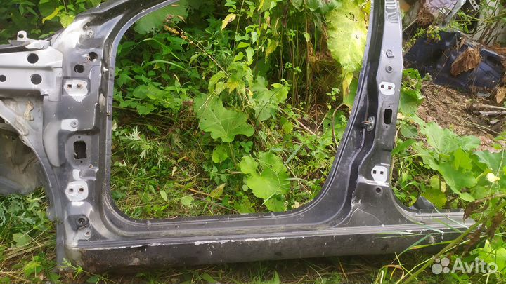 Renault megane 2 порог левый со стойками