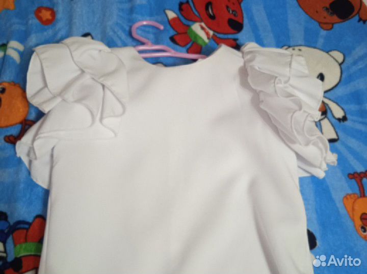 Блузка белая