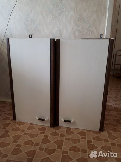 Шкаф навесной, для кухни, мастерской и т.д