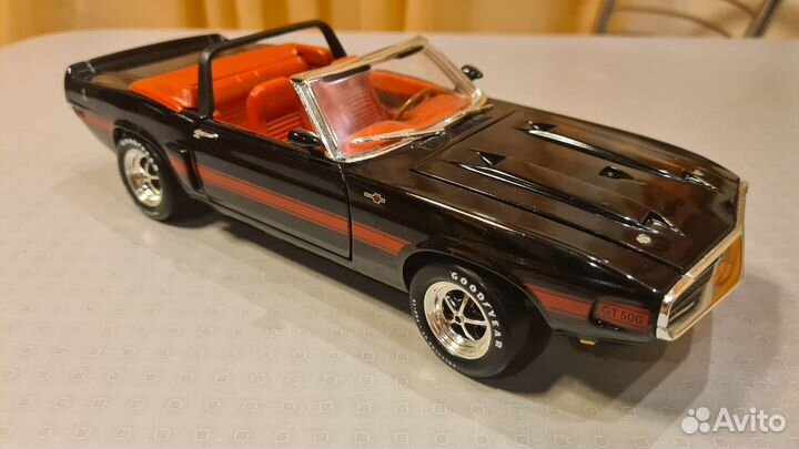 Коллекционная модель 1/18