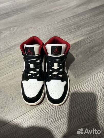 Кроссовки nike air jordan mid