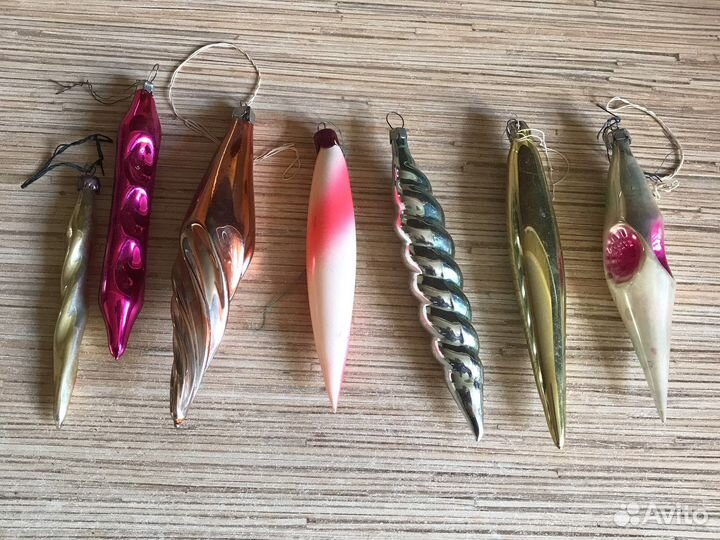 Игрушки и гирлянда ёлочные