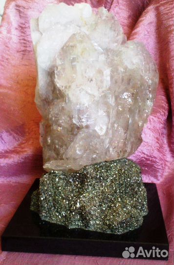 Друза кварца на подставке с подсветкой