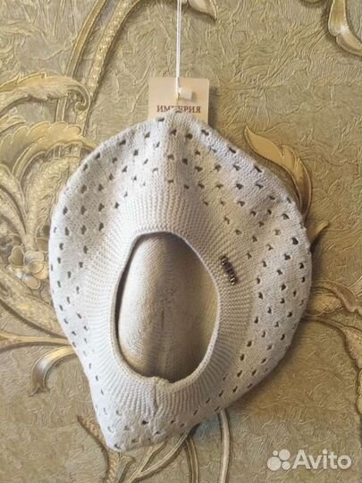 Женский берет