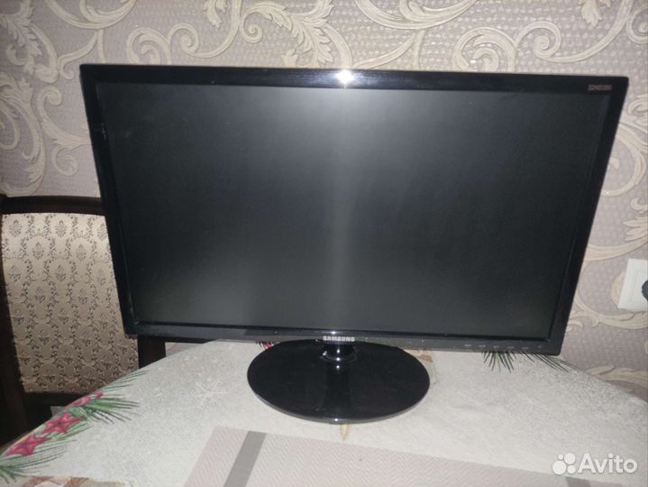 Монитор samsung