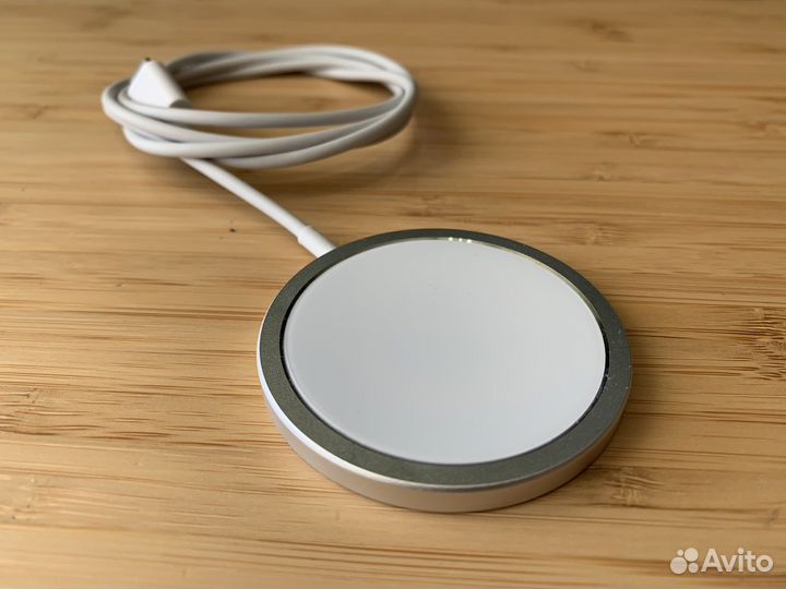 Беспроводная зарядка magsafe