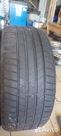 Bridgestone Turanza T005 235/45 R17