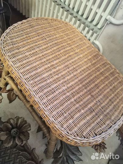 Столик из ротанга бу