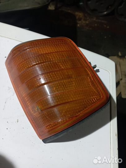 Поворотник мерседес 190