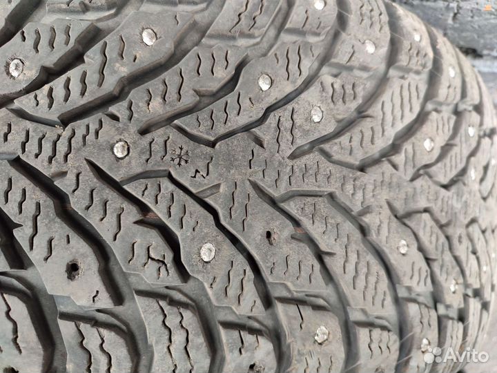 Nokian Tyres Hakkapeliitta 9 215/55 R17