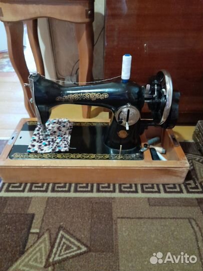 Швейная машинка подольская ручная