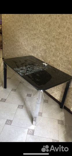 Стол