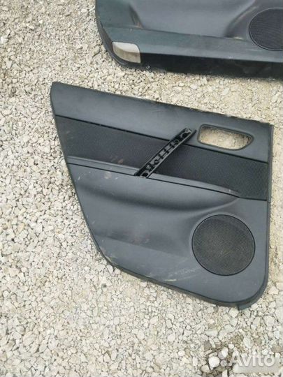 Обшивка двери Mazda 6 GG 2.0 2006