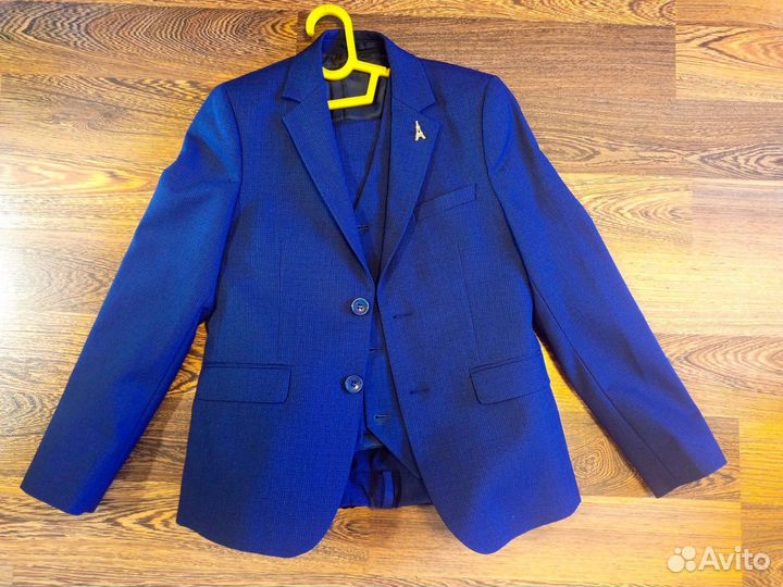 Школьный костюм