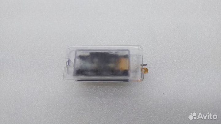 Плафон подсветки багажника Hyundai Sonata DN G4KM