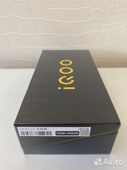 vivo iQOO Z7, 8/128 ГБ