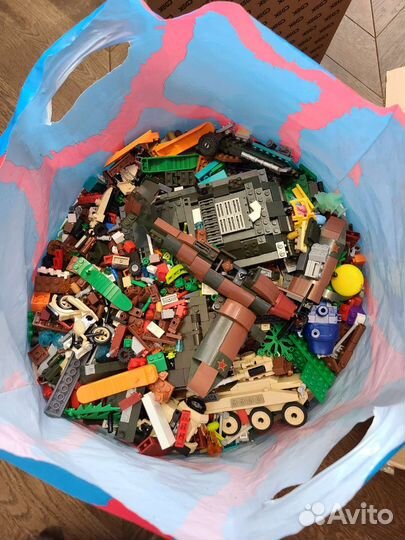 Конструктор аналог Lego 10 кг +100 минифигурок