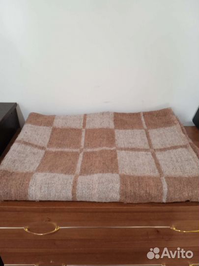 Одеяло шерстяное двустороннее и подушка