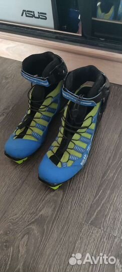 Ботинки для лыжероллеров