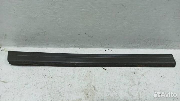 Молдинг двери задней правой