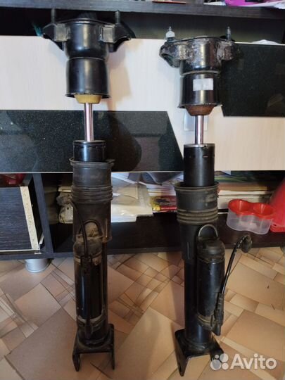 Задний амортизатор