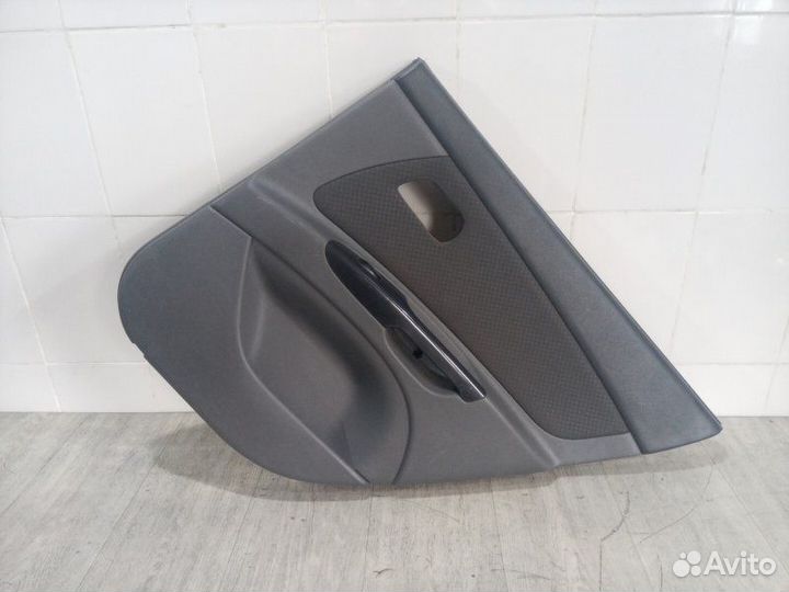 Обшивка двери задняя правая Kia Rio 2 2005-2011