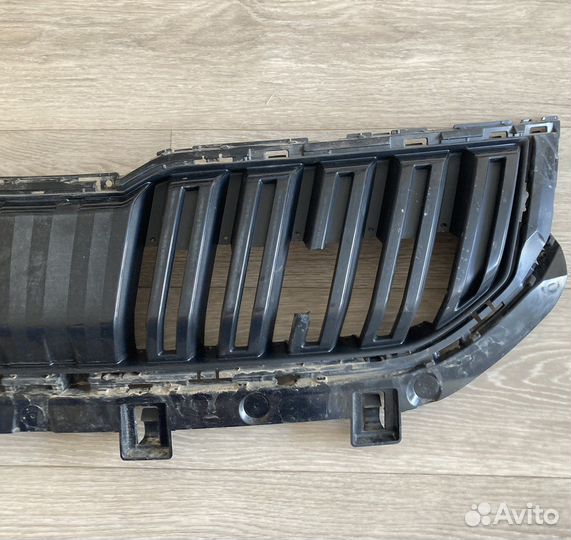 Решетка радиатора Skoda Karoq