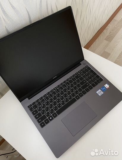 Huawei MateBook D 16 Core i5-12500H/16GB/512GB