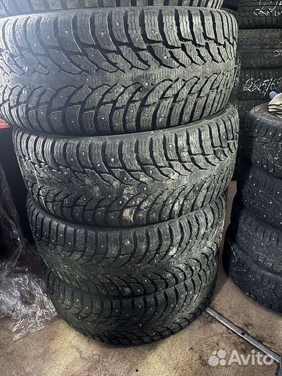 Nokian Tyres Hakkapeliitta 9 285/60 R18