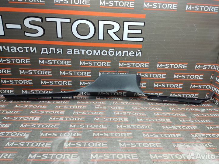 Накладка на порог салона правая Audi Q7 4LB BHK