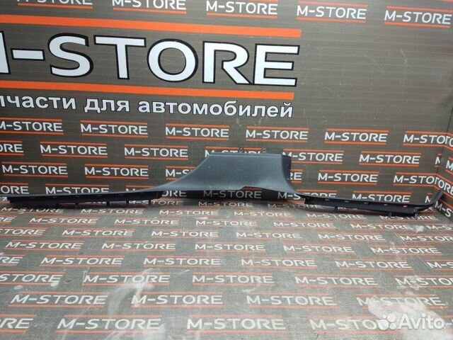 Накладка на порог салона правая Audi Q7 4LB BHK