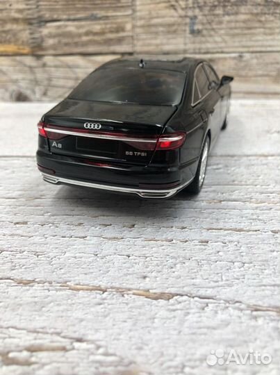 Модель автомобиля Ауди А8 Audi A8