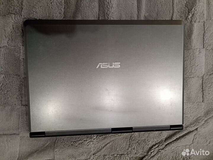 Ноутбук asus