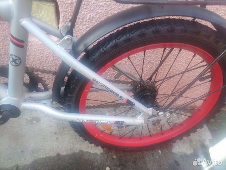 Велосипед 18 радиус серо красный