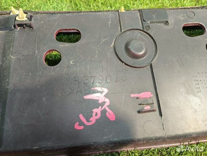 Накладка крышки багажника Mitsubishi Lancer CS3A