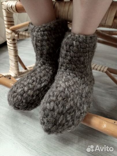 Тапки Чуни из овчины вязаные