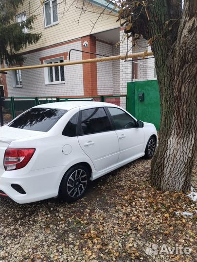 LADA Granta 1.6 МТ, 2023, 800 км